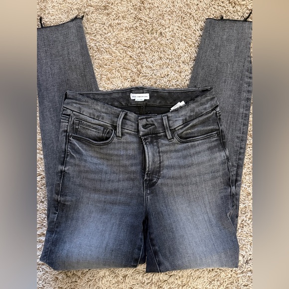 Good American Women’s Jeans - Raw Step Hem - Picture 2 of 4